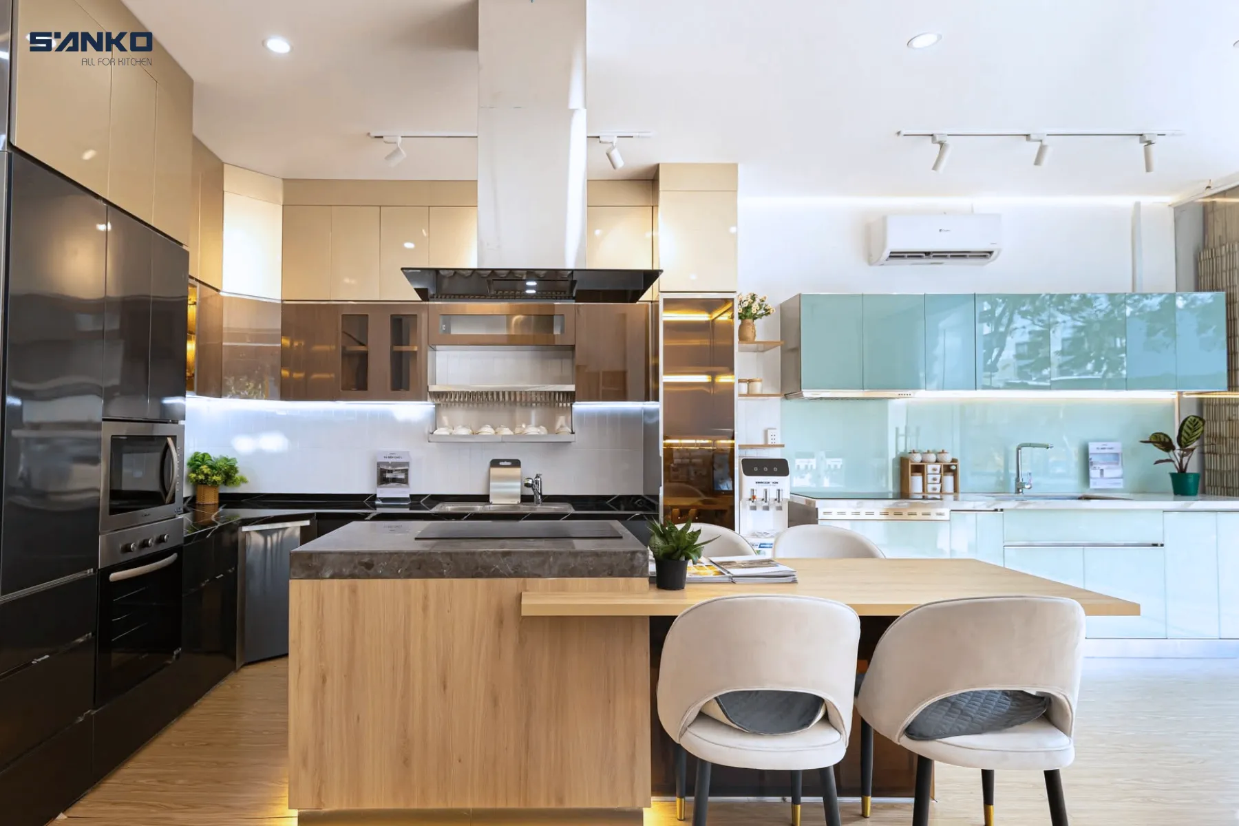 nên làm tủ bếp inox hay tủ bếp nhôm