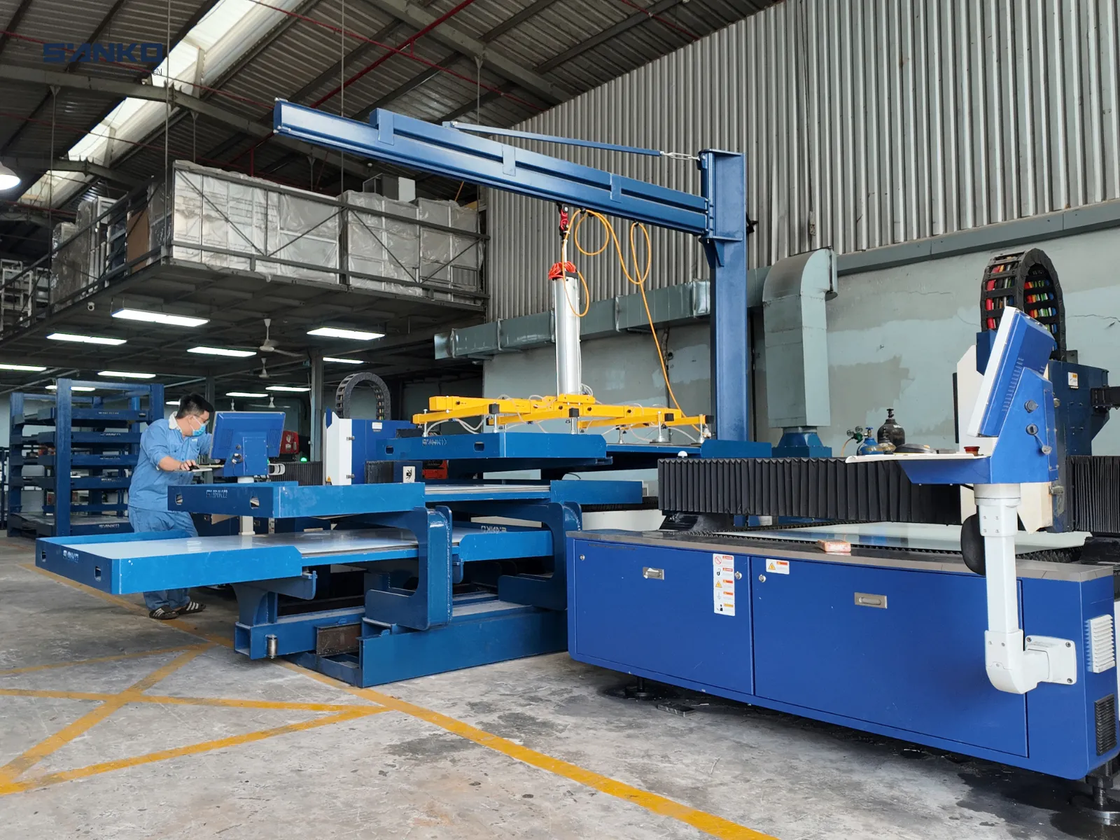 nhà máy sản xuất tủ bếp bình dương