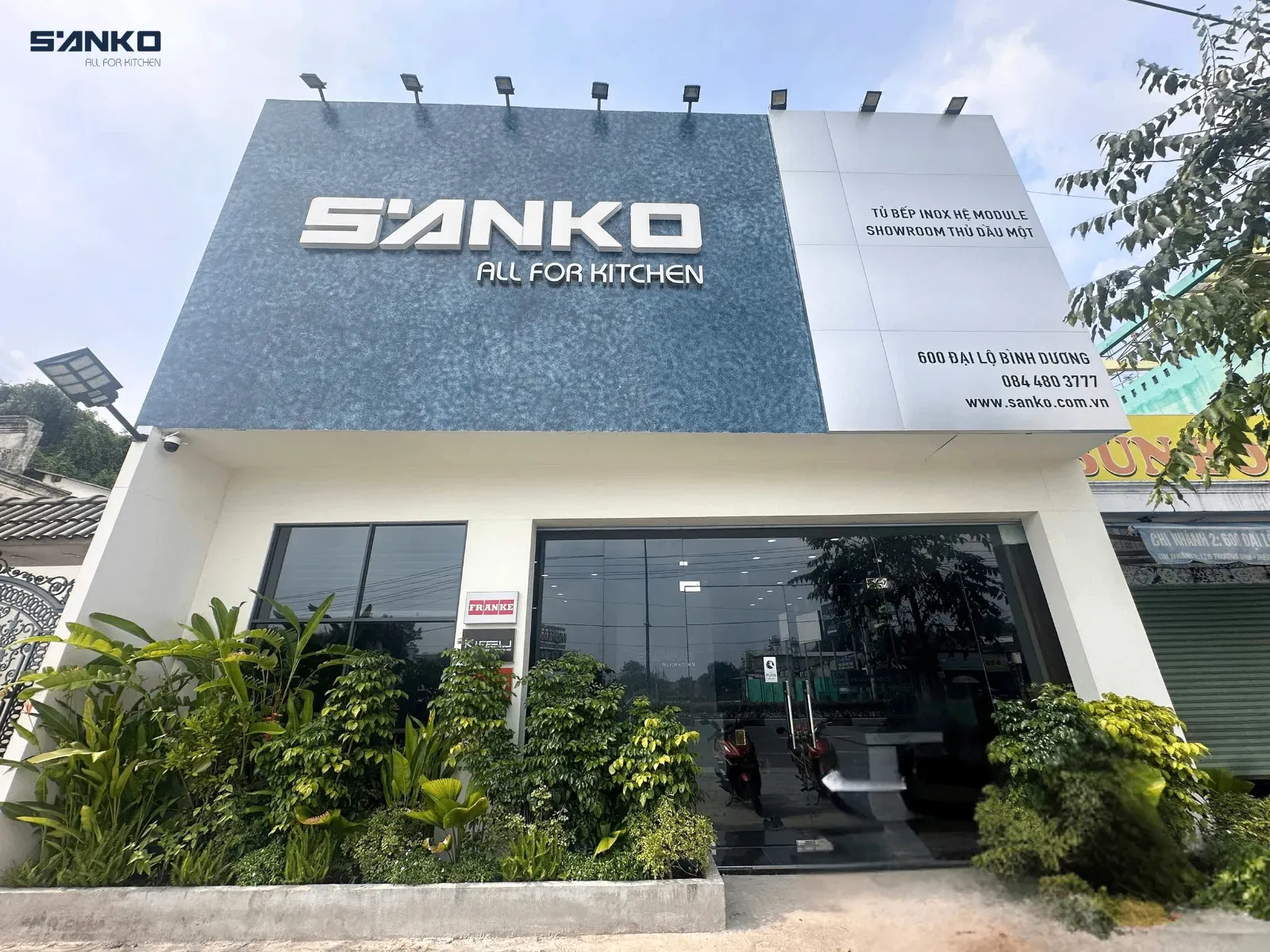 showroom tủ bếp bình dương