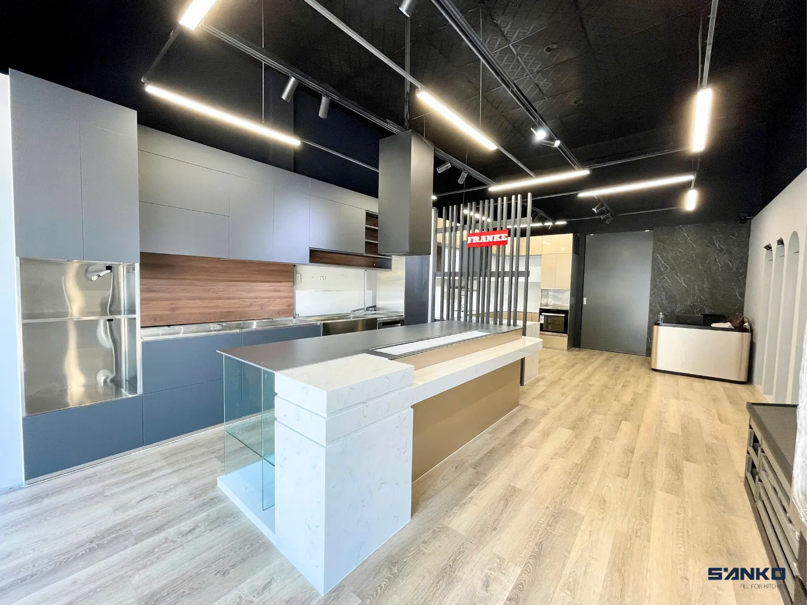 khai trương showroom tủ bếp inox sanko tại Vũng Tàu
