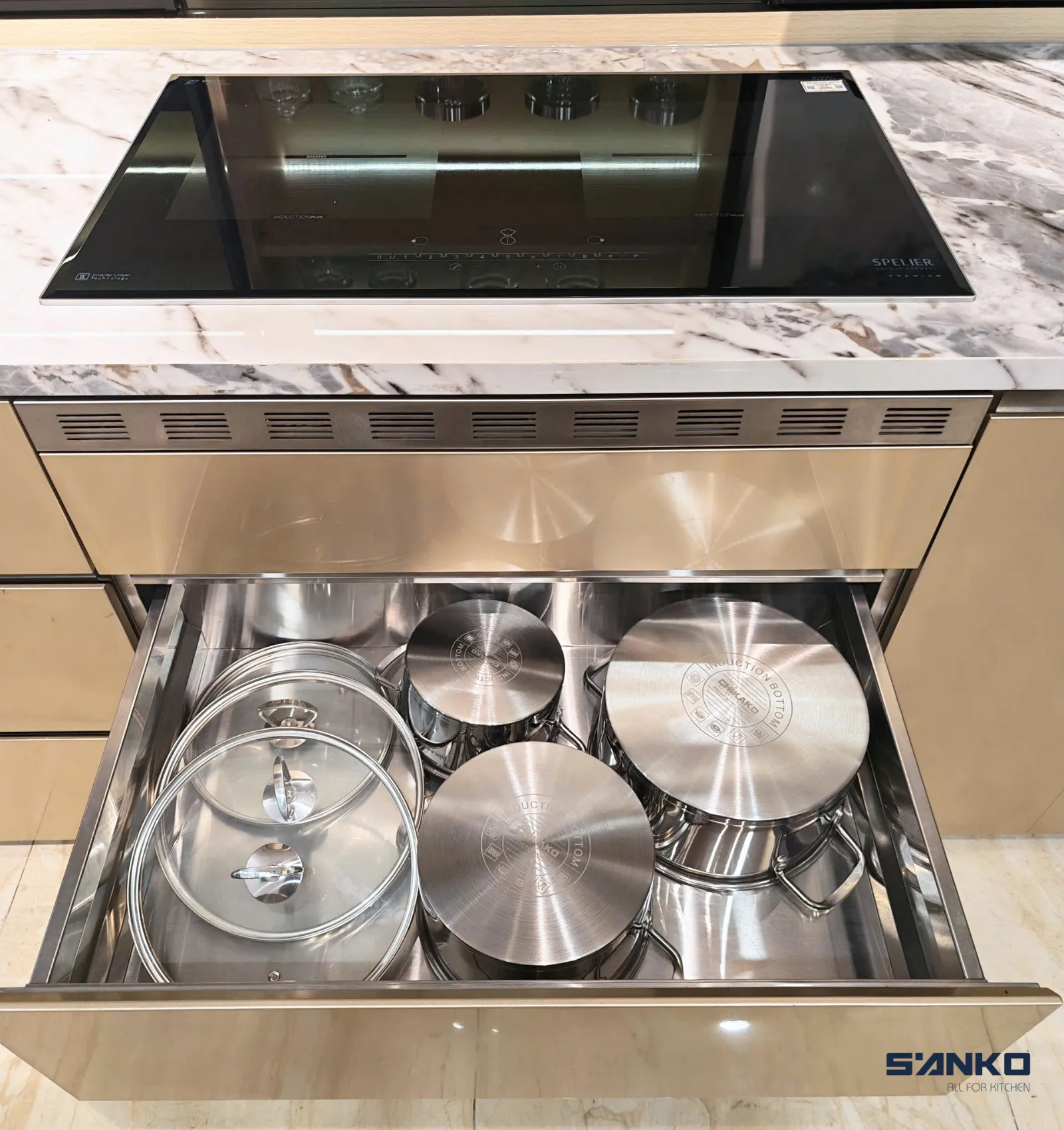 tủ bếp inox có bị gỉ sét không