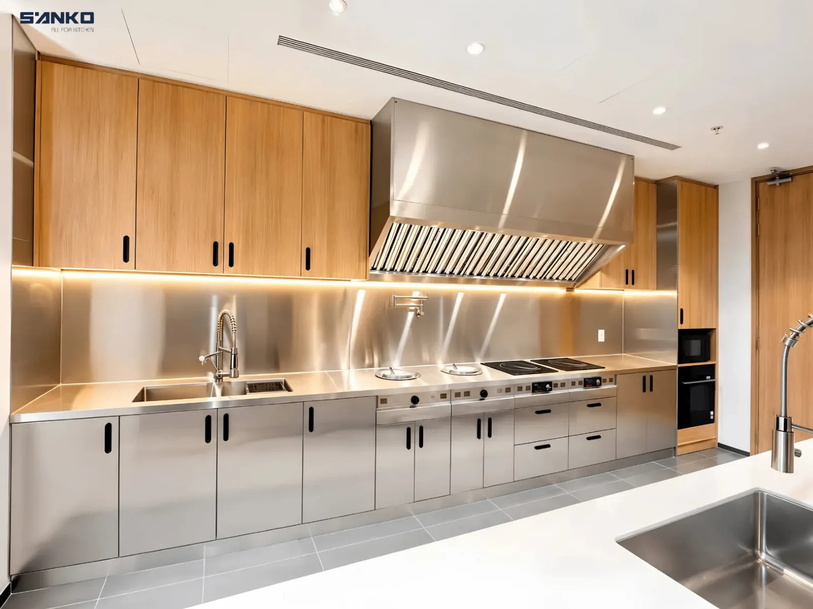 tủ bếp inox làm cánh gì