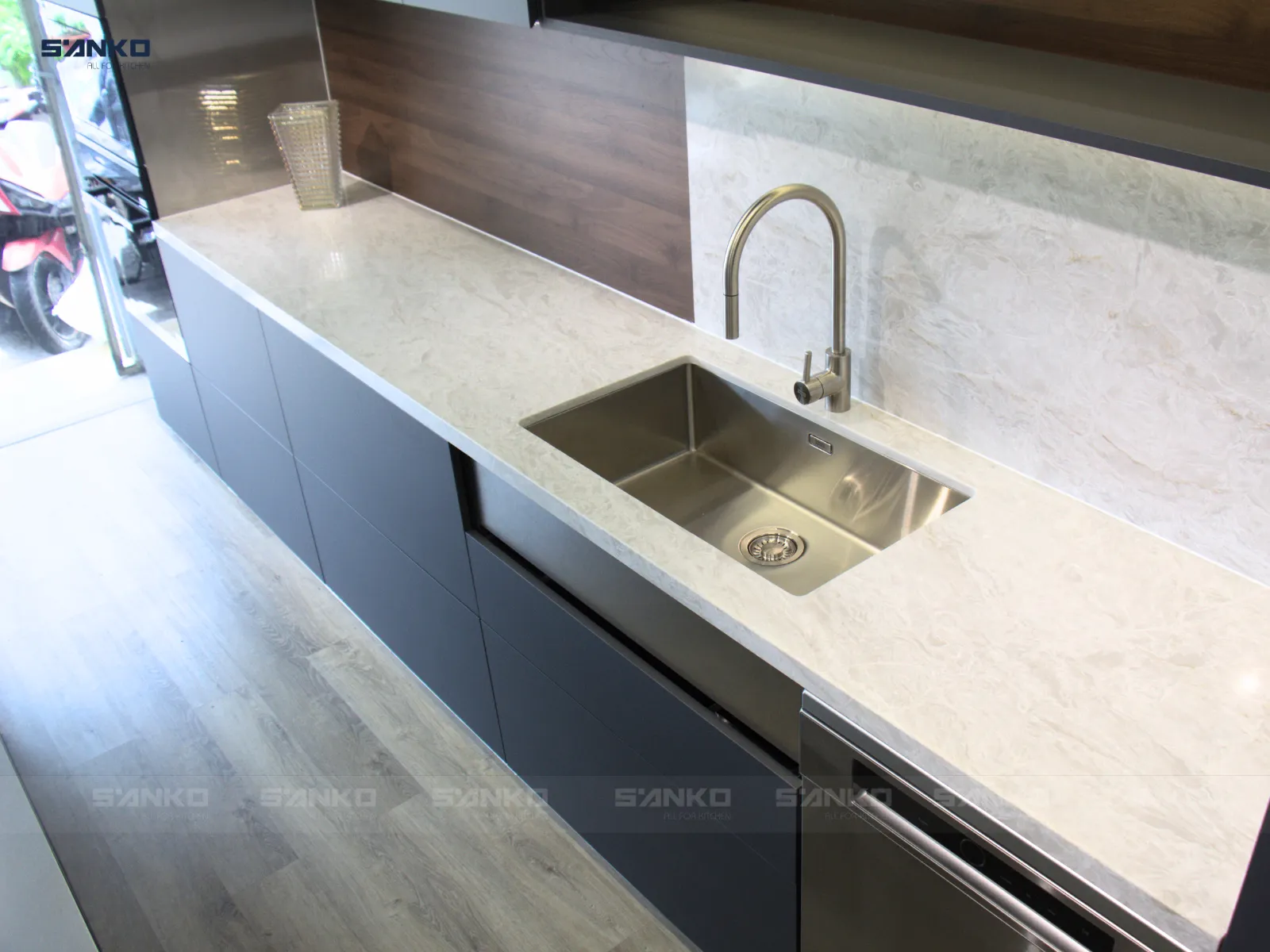 tủ bếp inox mặt đá